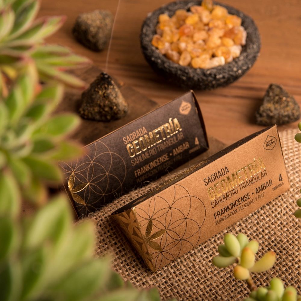 Incienso Triangular de Ámbar y Olíbano