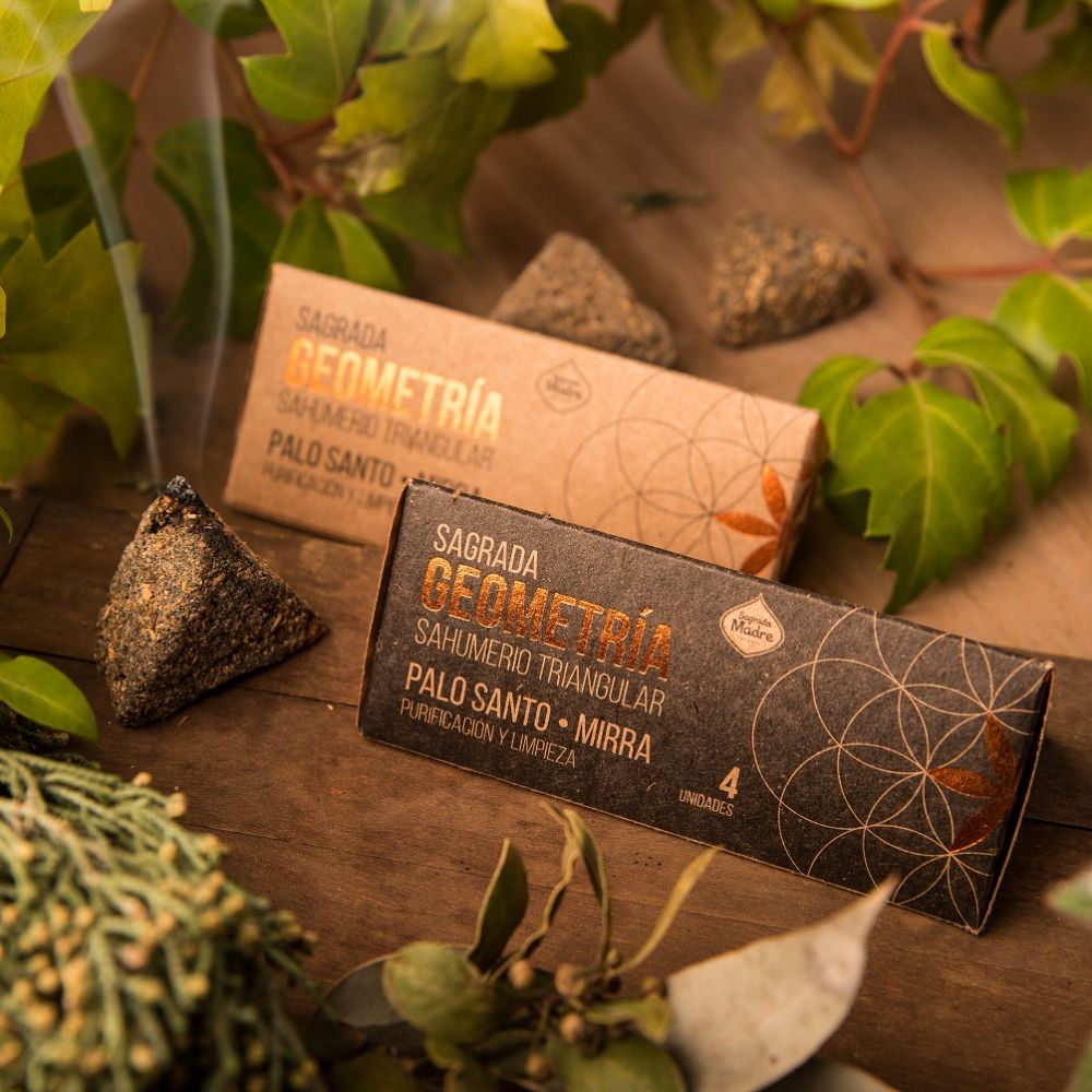 Incienso Triangular de Palo Santo y Mirra