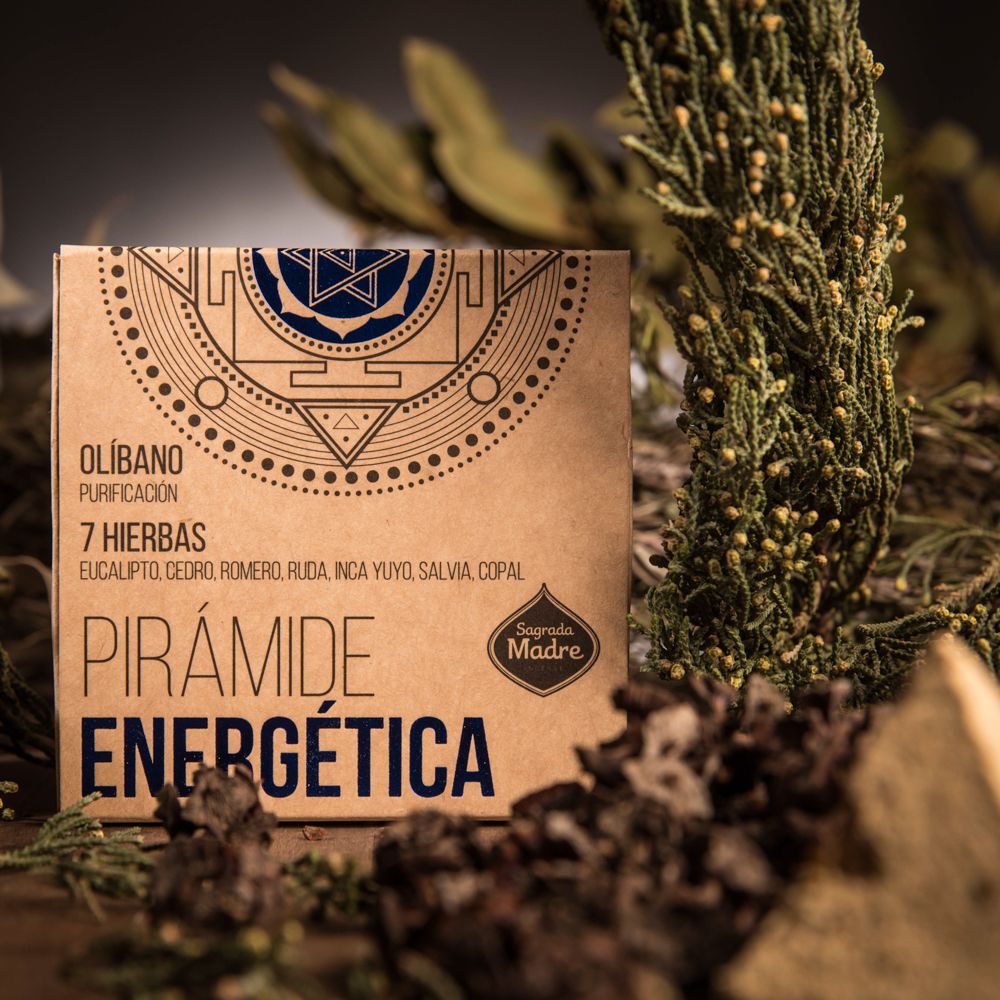 Pirámide Energética de Olíbano y 7 Hierbas